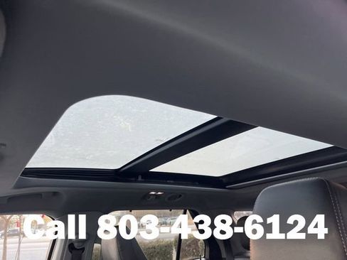 Used 2023 Ford Explorer Limited w/ Limited Technology Package RWD image 11