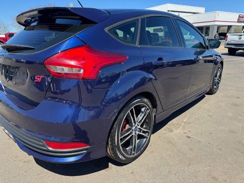 Used 2016 Ford Focus ST w/ Equipment Group 401A image 11