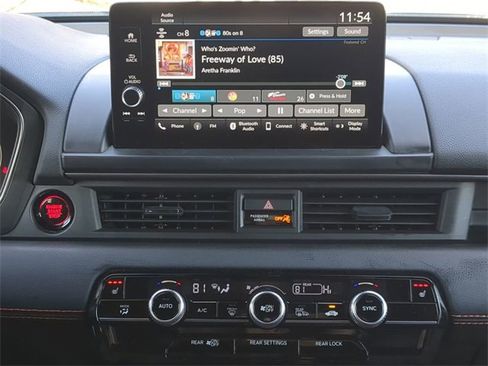 Used 2025 Honda Pilot TrailSport image 17