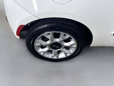 Used 2017 FIAT 500 Lounge image 29