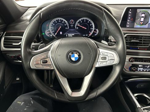 Used 2019 BMW 750i w/ Executive Package image 18