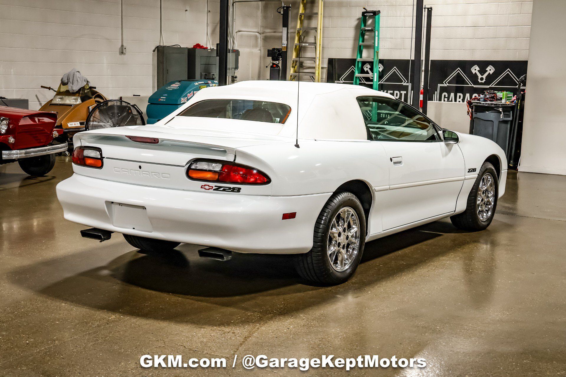 Used 2002 Chevrolet Camaro Z28 RWD image 7