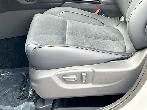 New 2026 Mitsubishi Eclipse Cross Black Edition image 17