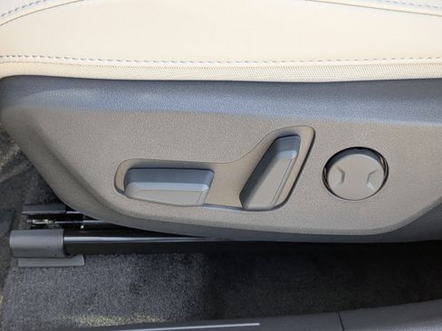 New 2026 Kia Niro EX image 22