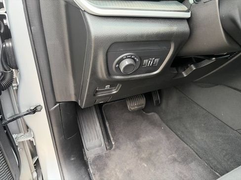 Used 2025 Jeep Grand Cherokee Laredo X w/ MOPAR Finishing Package AWD/4WD image 23