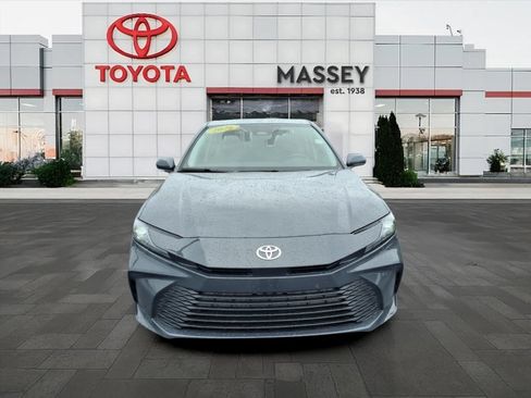 Used 2026 Toyota Camry LE FWD image 8