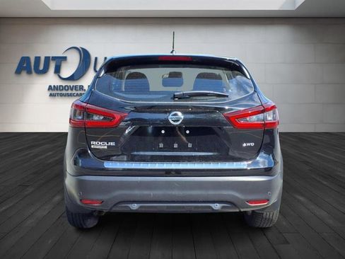 Used 2020 Nissan Rogue Sport S image 5