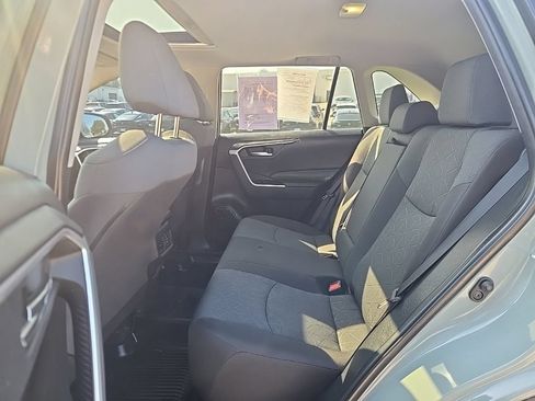 Used 2022 Toyota RAV4 XLE w/ Convenience Package AWD/4WD image 9