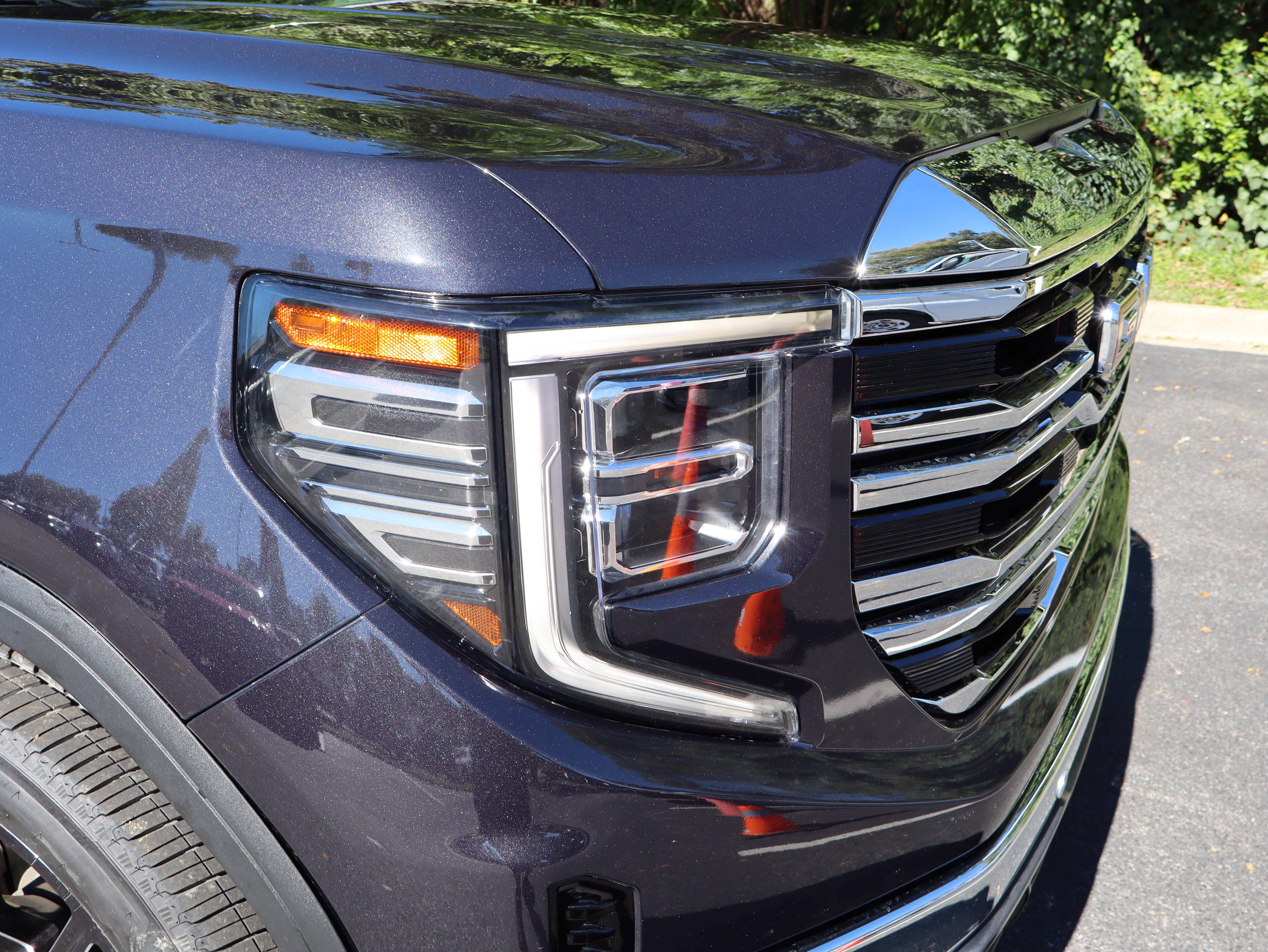 Used 2022 GMC Sierra 1500 SLT w/ SLT Premium Plus Package RWD image 12