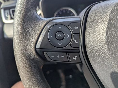 Used 2022 Toyota RAV4 XLE w/ Convenience Package FWD image 26