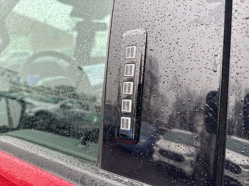 Certified 2022 Ford F150 XLT w/ Equipment Group 302A High image 10