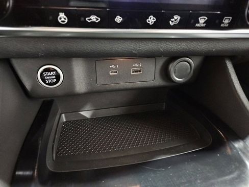 Certified 2021 Nissan Rogue SV w/ Premium Package image 26