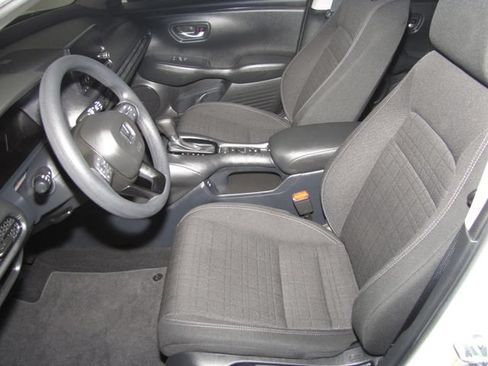 Certified 2024 Honda HR-V LX image 8