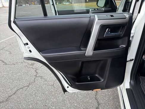 Used 2023 Toyota 4Runner Limited image 14