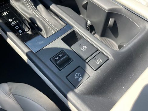New 2026 Nissan Sentra SL w/ Floor Mat Package FWD image 16