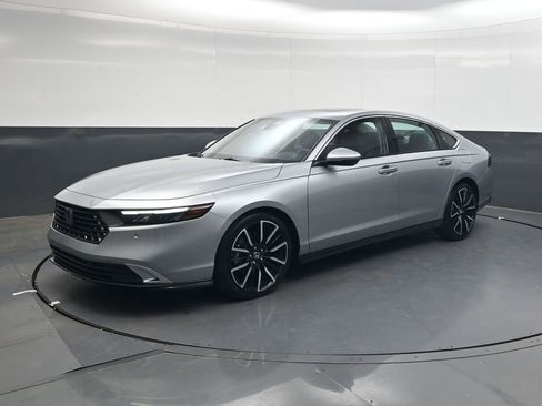 Certified 2023 Honda Accord Touring image 8