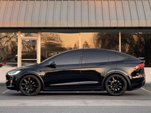 Used 2017 Tesla Model X 100D image 6