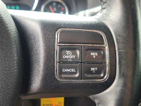 Used 2016 Jeep Wrangler Sport w/ Connectivity Group AWD/4WD image 31
