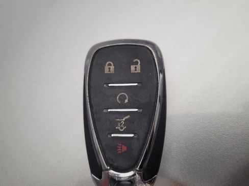 Used 2021 Chevrolet Equinox LT w/ Driver Convenience Package image 32