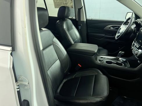 Used 2019 Chevrolet Traverse LT w/ LPO, Floor Liner Package image 33