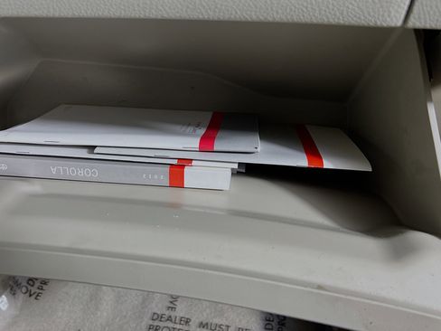 Used 2012 Toyota Corolla LE image 33