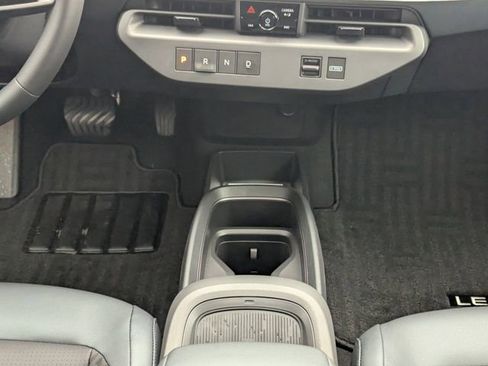 New 2026 Nissan Leaf Platinum+ w/ Cargo Package (Platinum+) image 18