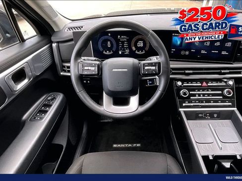 Used 2024 Hyundai Santa Fe SE FWD image 5