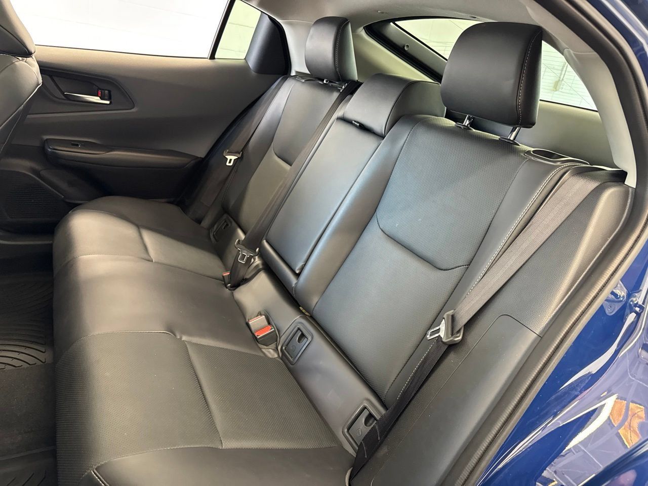 Used 2025 Toyota Prius XLE FWD image 38