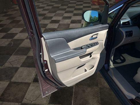 Used 2015 Honda Odyssey EX-L image 18
