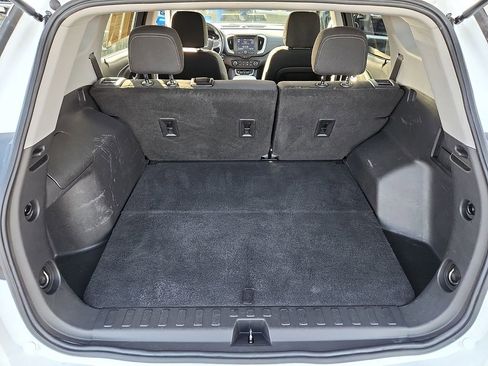 Certified 2022 GMC Terrain SLE image 29