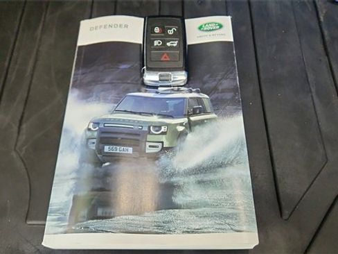 Used 2024 Land Rover Defender 110 SE image 64