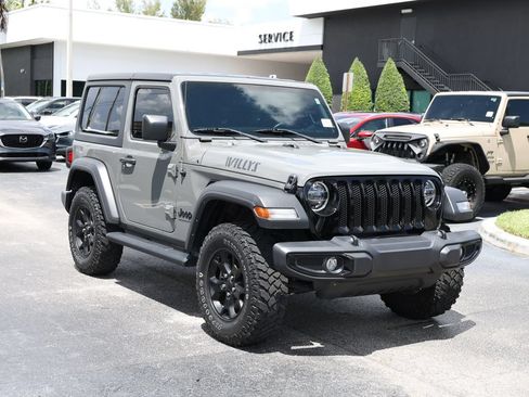 Used 2021 Jeep Wrangler Sport AWD/4WD image 2