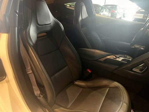 Used 2017 Chevrolet Corvette Z06 w/ Z07 Performance Package image 11