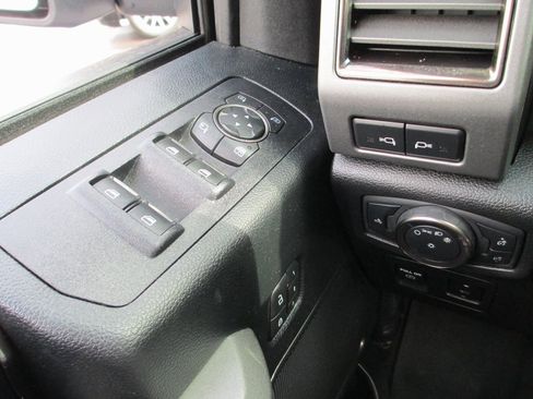 Used 2019 Ford F150 Raptor w/ Equipment Group 802A Luxury image 28