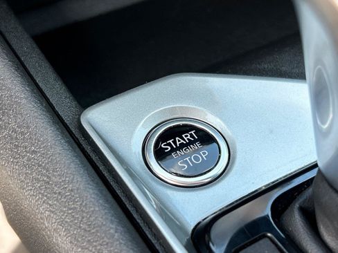 Used 2025 Nissan Altima 2.5 SV FWD image 24