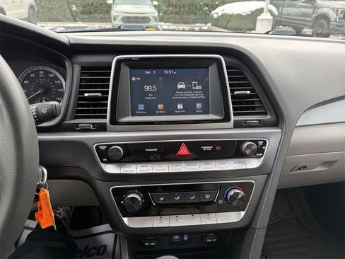 Used 2018 Hyundai Sonata SE image 11