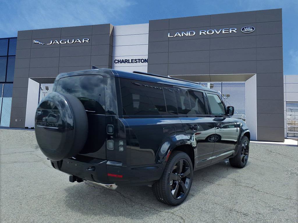 New 2026 Land Rover Defender 130 X-Dynamic SE AWD/4WD image 5