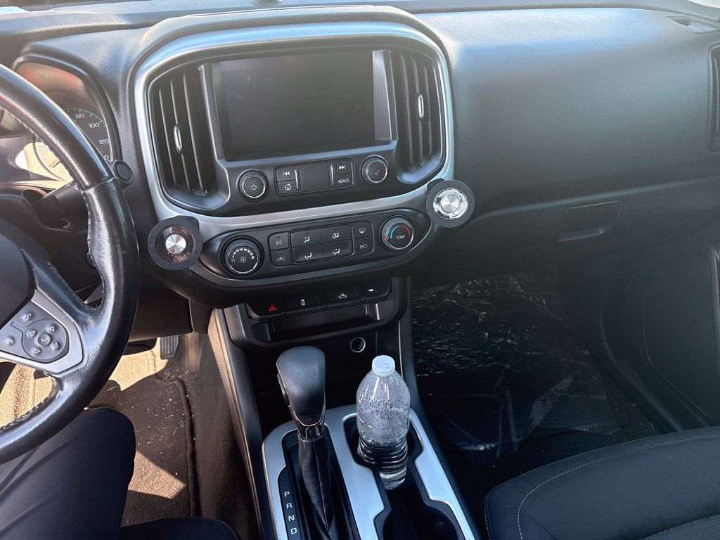 Used 2022 Chevrolet Colorado LT AWD/4WD image 19