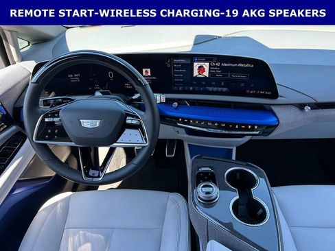 Used 2025 Cadillac Optiq Luxury 1 image 13