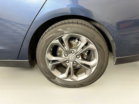 Used 2024 Honda Accord EX image 11