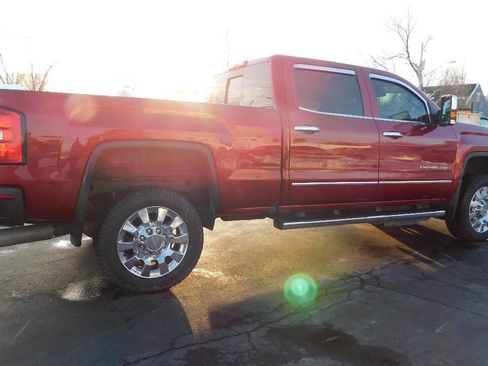 Used 2018 GMC Sierra 2500 Denali w/ Duramax Plus Package image 19