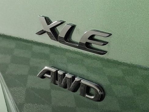 Used 2024 Toyota Corolla Cross XLE w/ Convenience Package AWD/4WD image 32