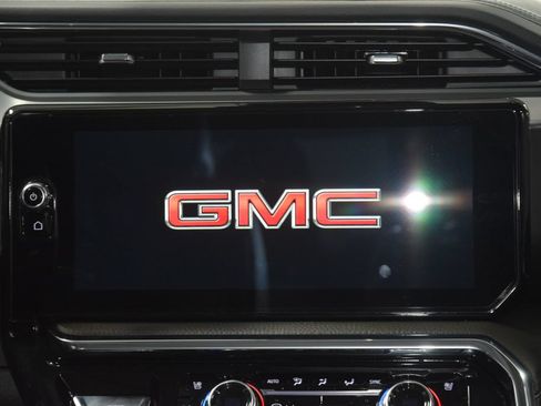 Used 2025 GMC Sierra 3500 Denali w/ Denali Reserve Package AWD/4WD image 32