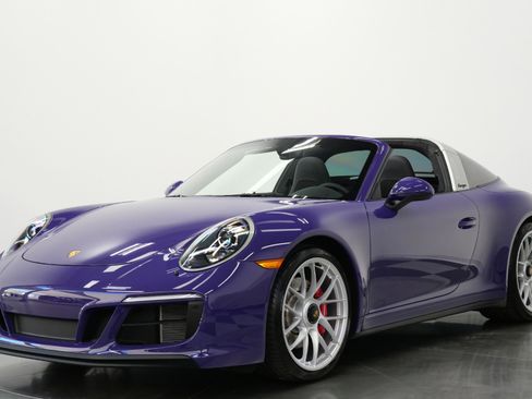 Used 2018 Porsche 911 Targa 4 GTS AWD/4WD image 5