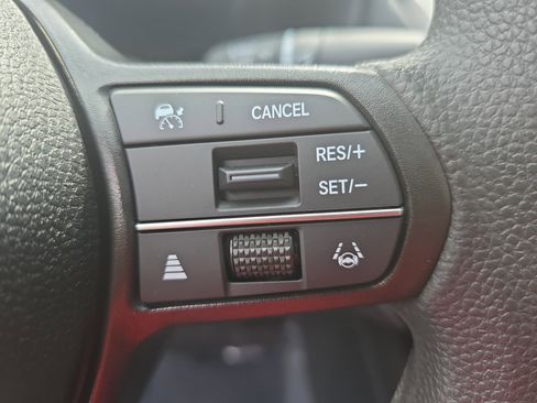 Used 2025 Honda Accord SE image 17