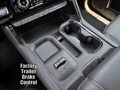 Used 2024 GMC Sierra 2500 AT4 w/ AT4 Premium Plus Package AWD/4WD image 45