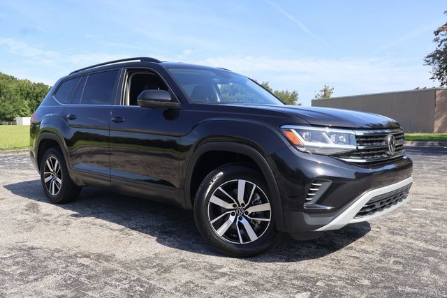 Used 2023 Volkswagen Atlas SE FWD image 1