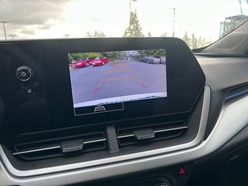 Certified 2025 Chevrolet Trax LS w/ LS Convenience Package image 22