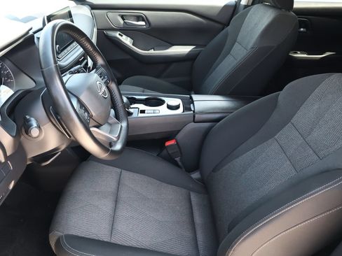 Used 2025 Nissan Rogue SV AWD/4WD image 14