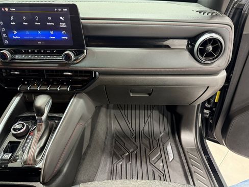 Used 2023 Chevrolet Colorado Z71 w/ Z71 Convenience Package 2 image 27